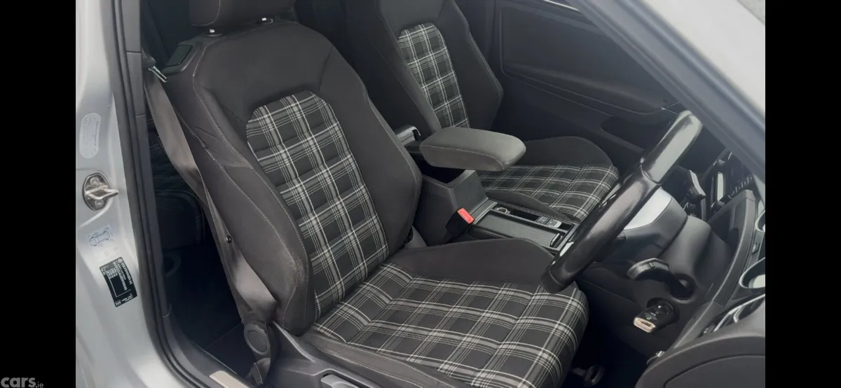 Volkswagen Golf Hatchback, Diesel, 2014, Silver