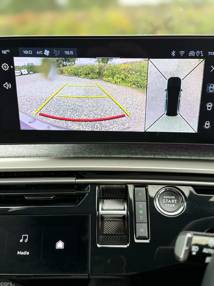 Peugeot 5008 MPV, Petrol, 2025, Grey