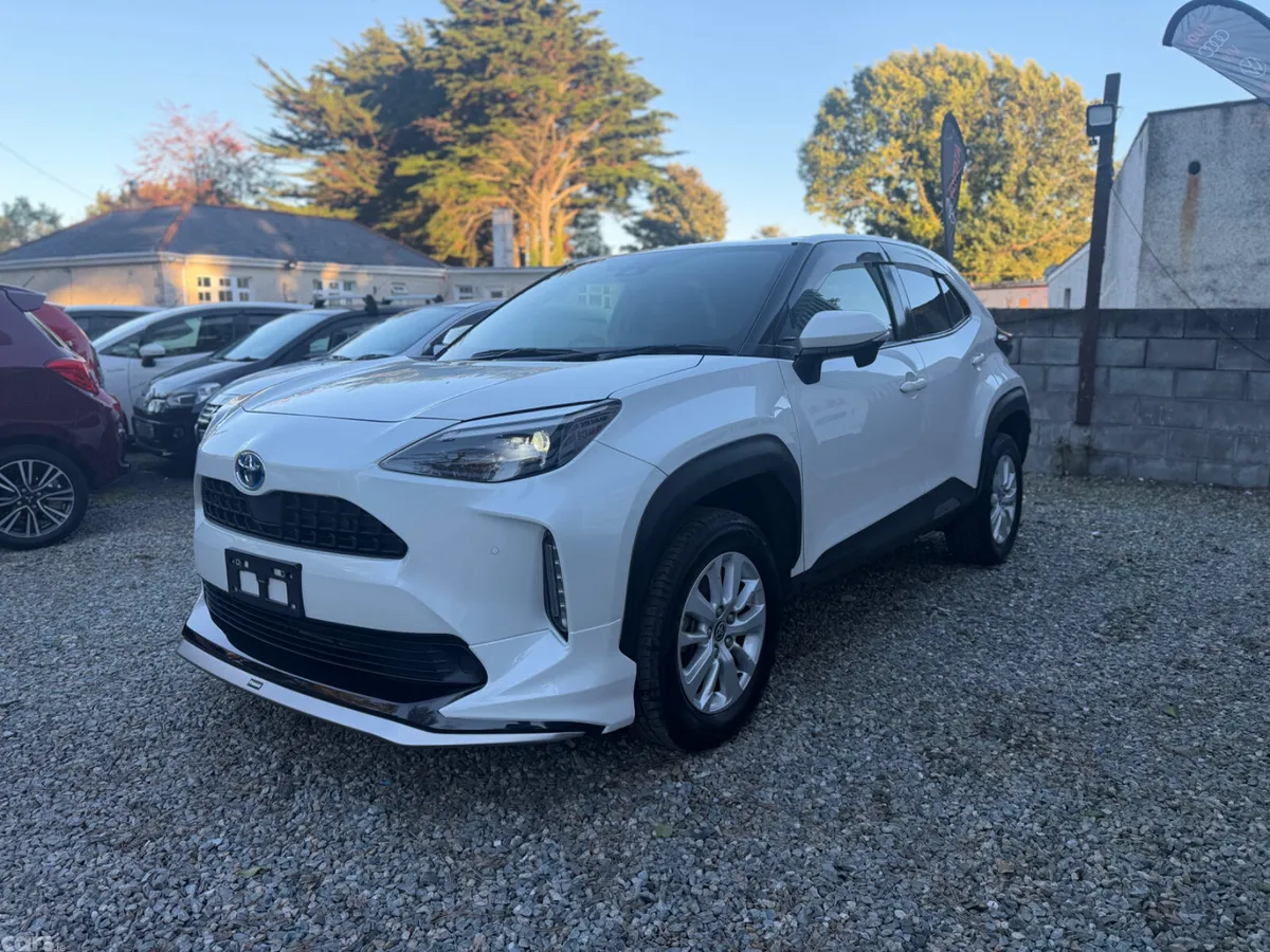 Toyota Yaris Cross SUV, Petrol Hybrid, 2021, White