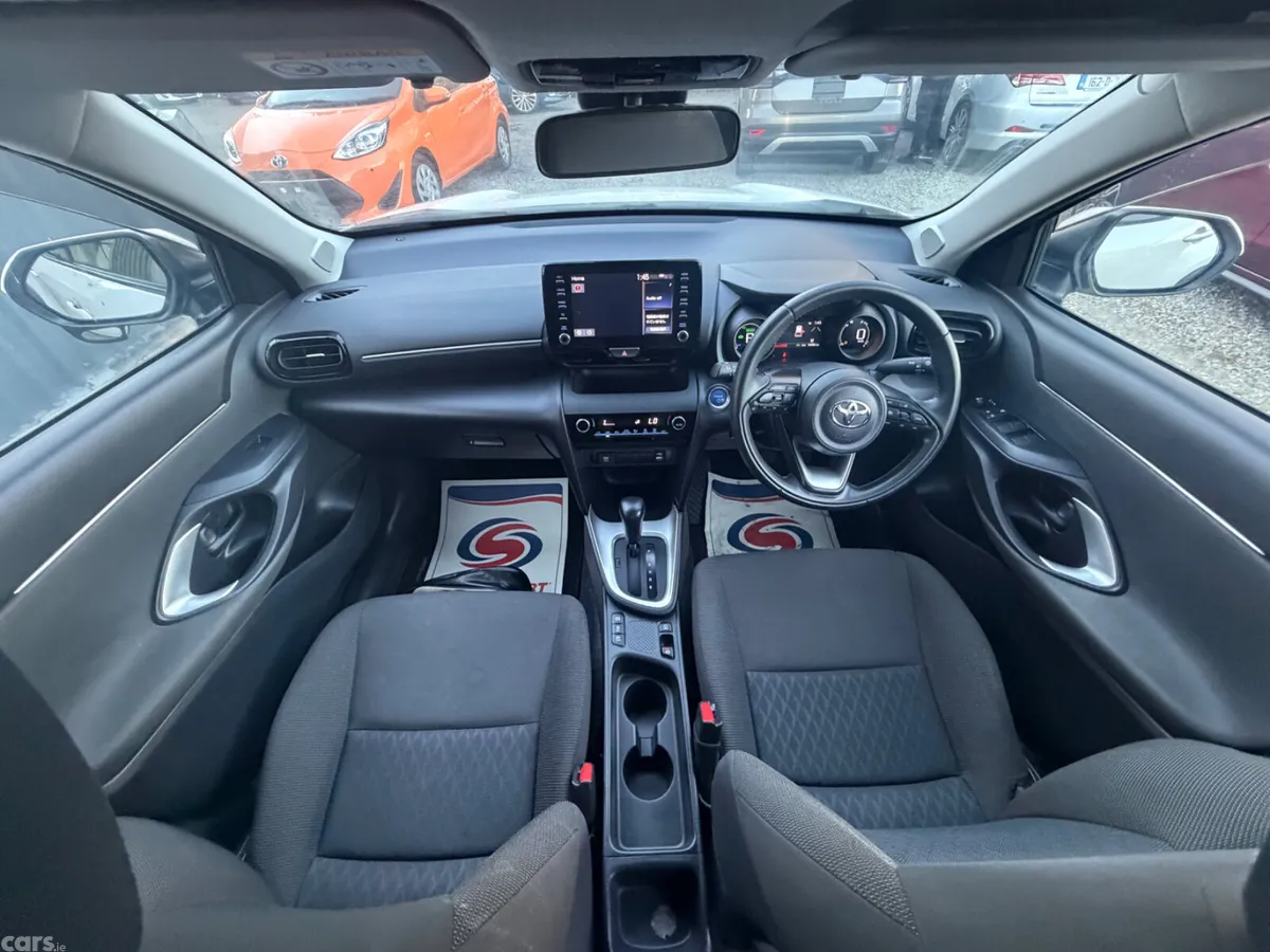 Toyota Yaris Cross SUV, Petrol Hybrid, 2021, White