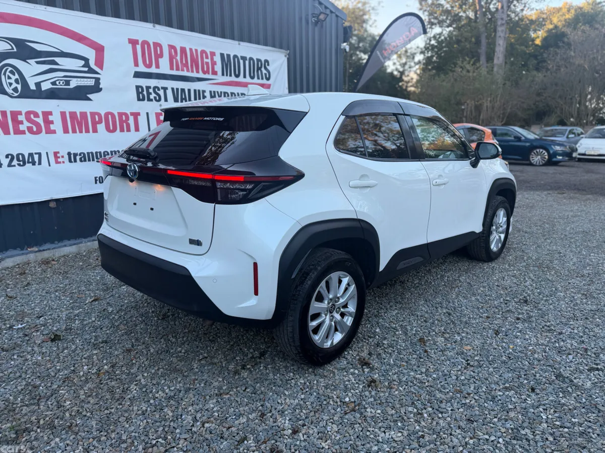 Toyota Yaris Cross SUV, Petrol Hybrid, 2021, White
