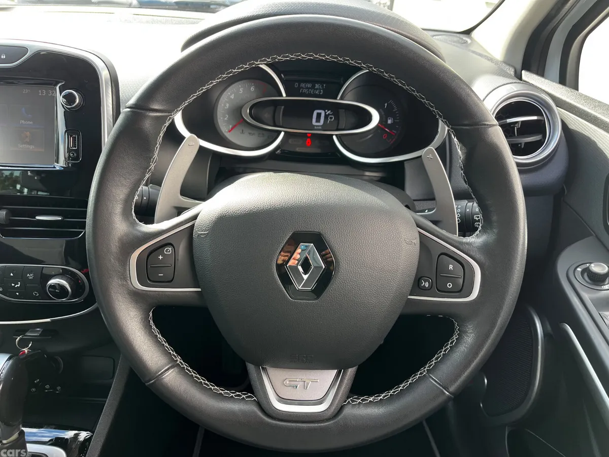 Renault Clio Hatchback, Petrol, 2016, White