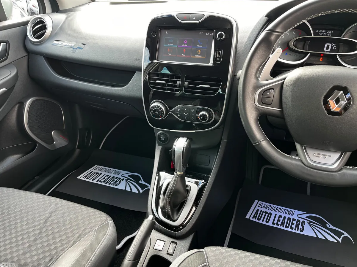 Renault Clio Hatchback, Petrol, 2016, White