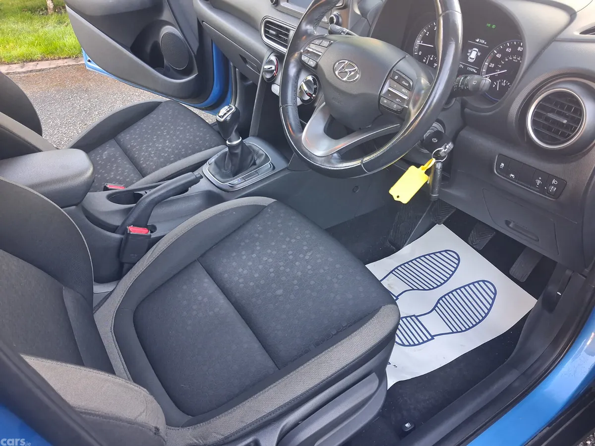 Hyundai KONA Hatchback, Petrol, 2018, Blue