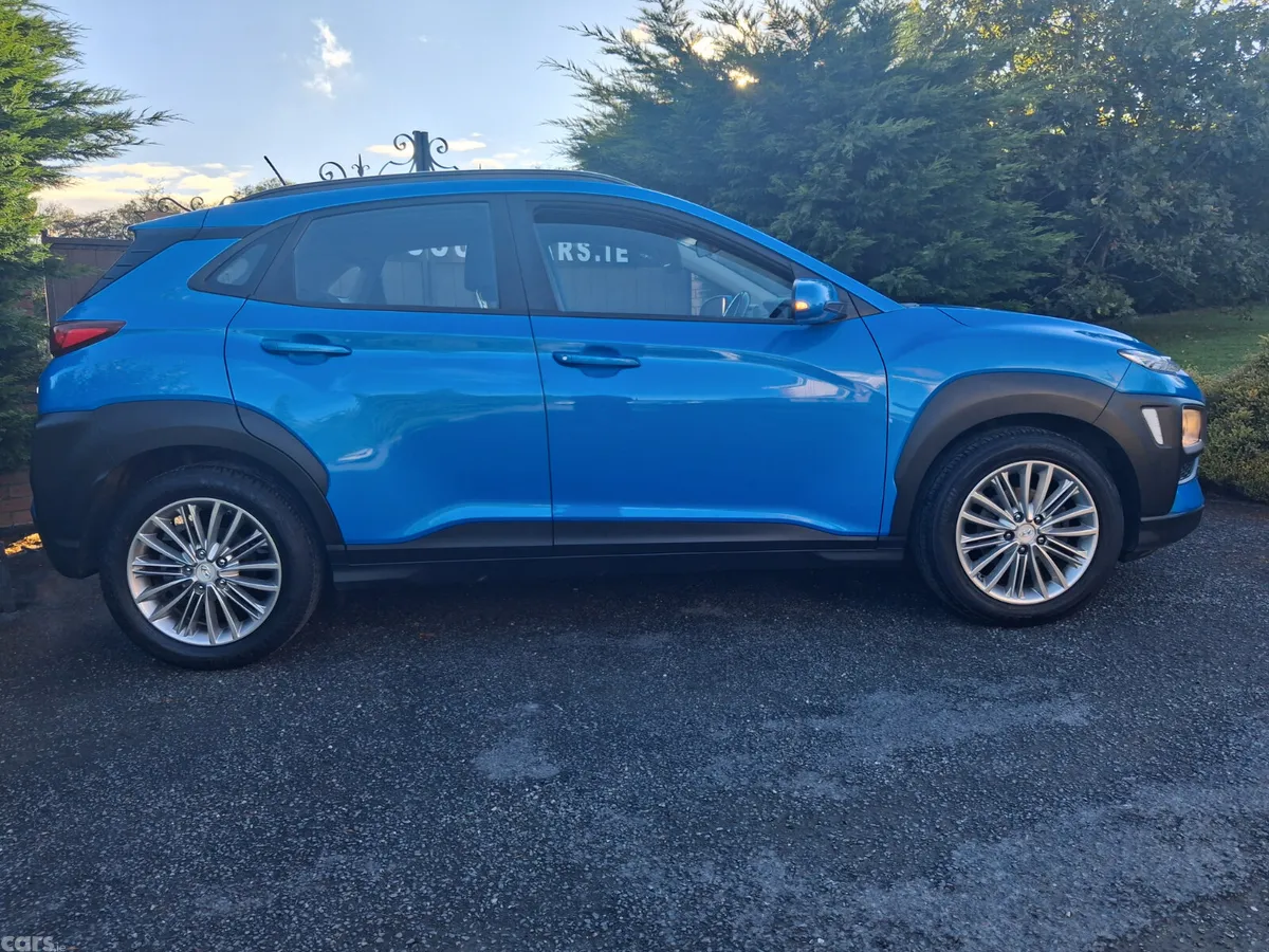 Hyundai KONA Hatchback, Petrol, 2018, Blue