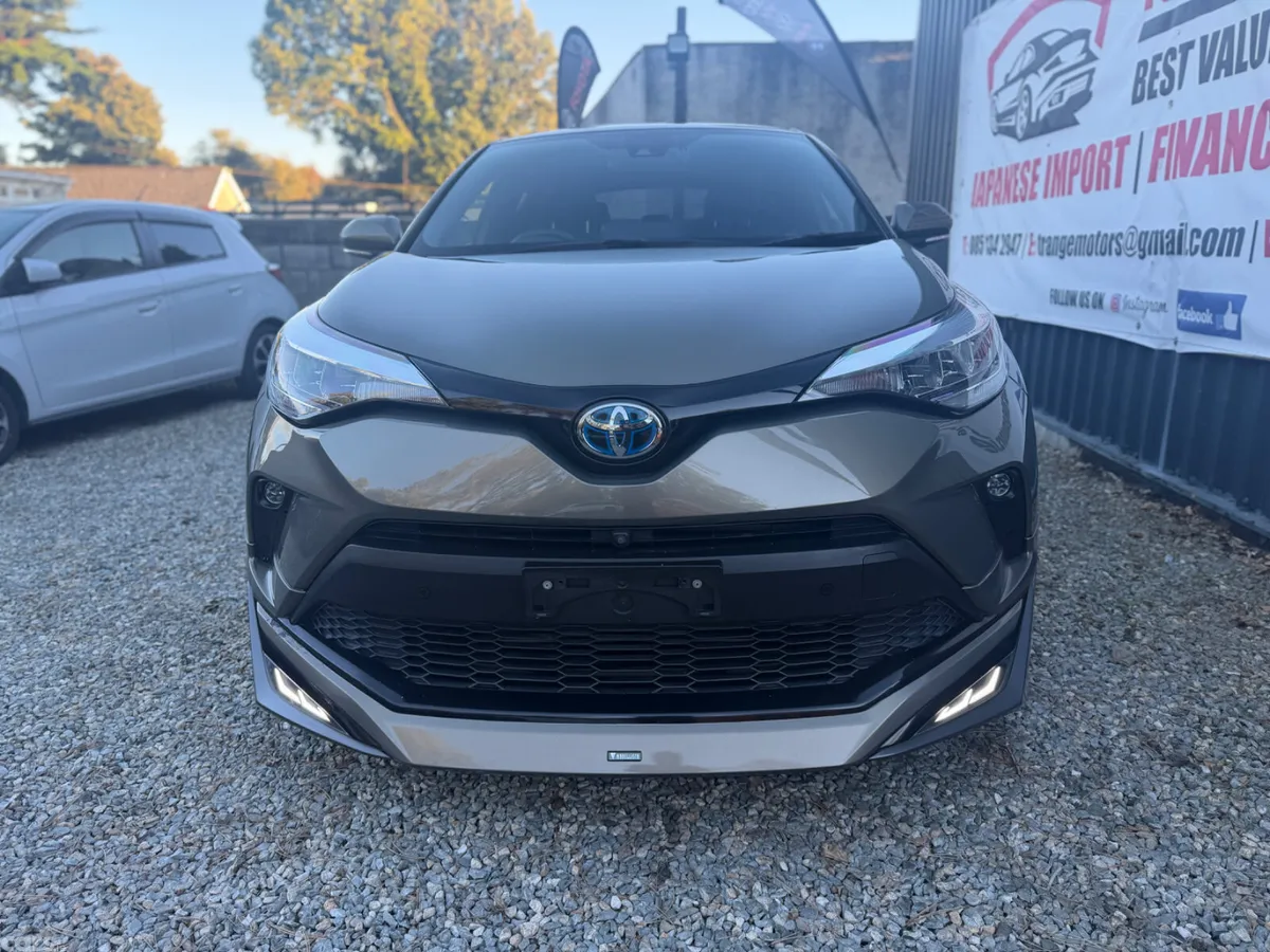 Toyota C-HR SUV, Petrol Hybrid, 2019, Green