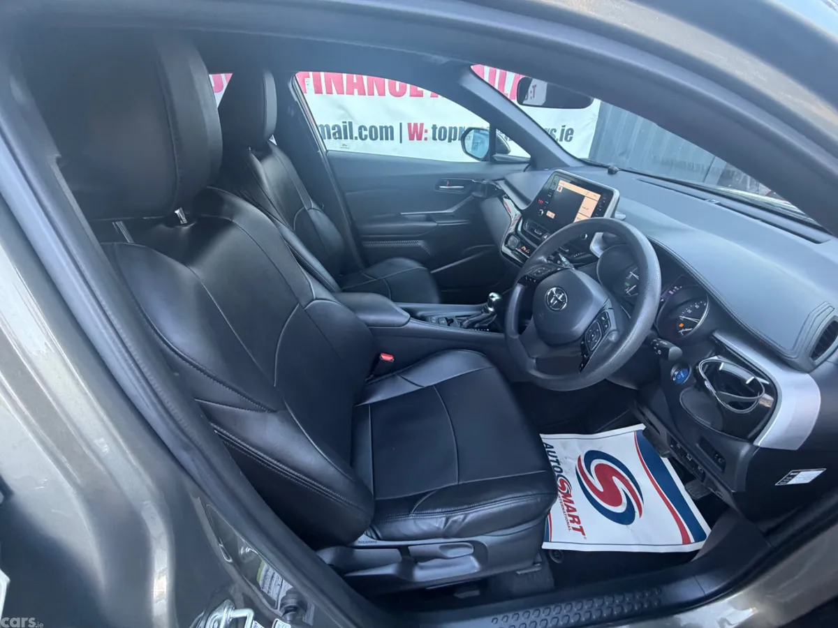 Toyota C-HR SUV, Petrol Hybrid, 2019, Green