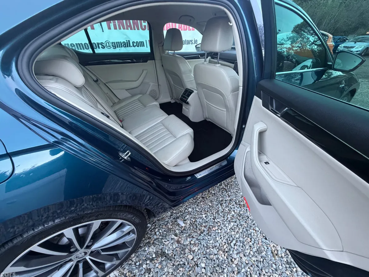 Skoda Superb Hatchback, Diesel, 2017, Blue