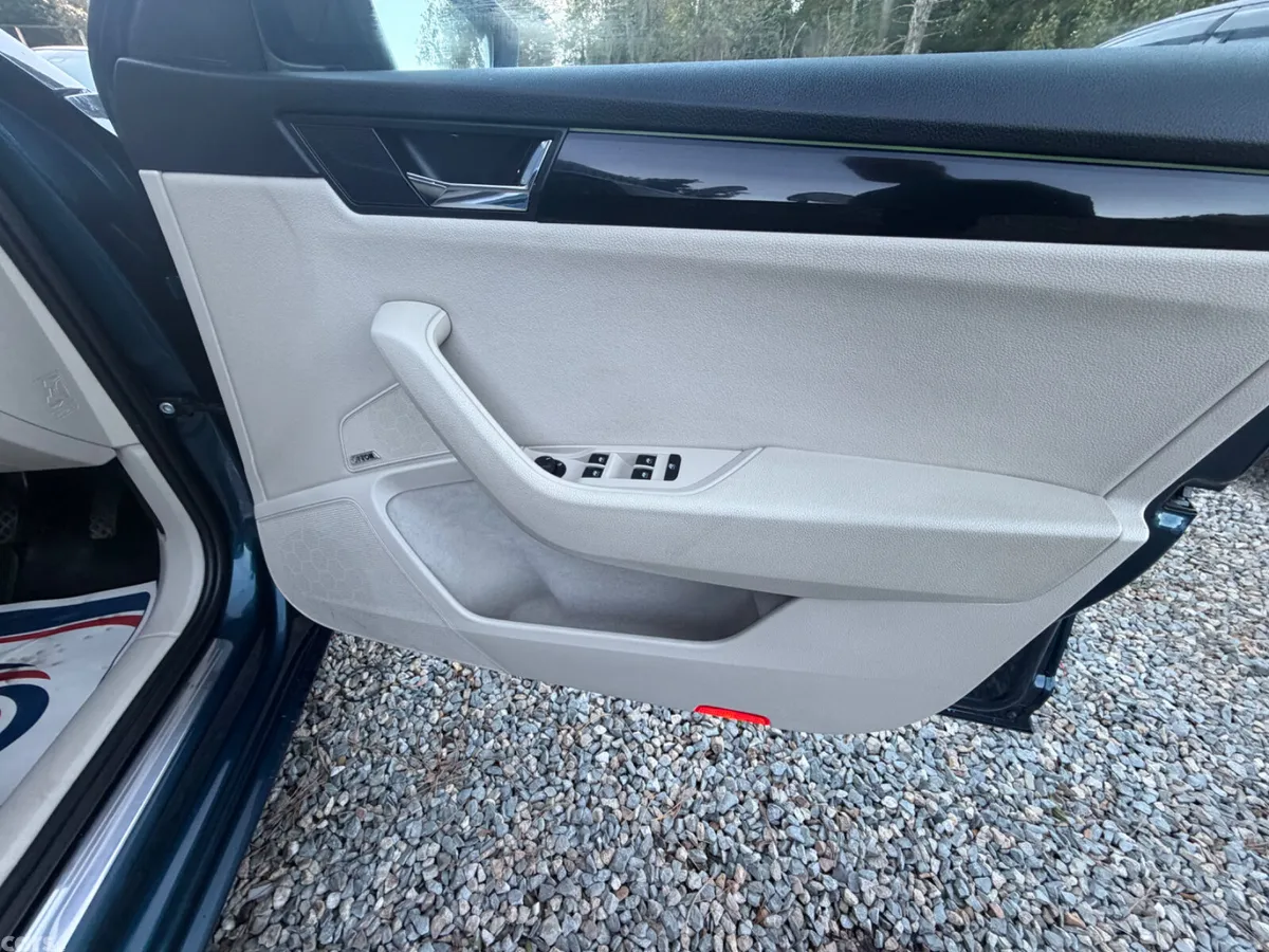 Skoda Superb Hatchback, Diesel, 2017, Blue
