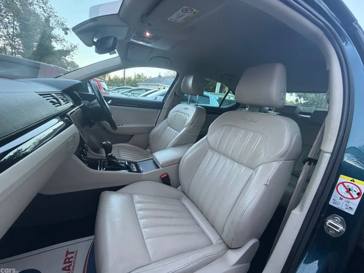 Skoda Superb Hatchback, Diesel, 2017, Blue