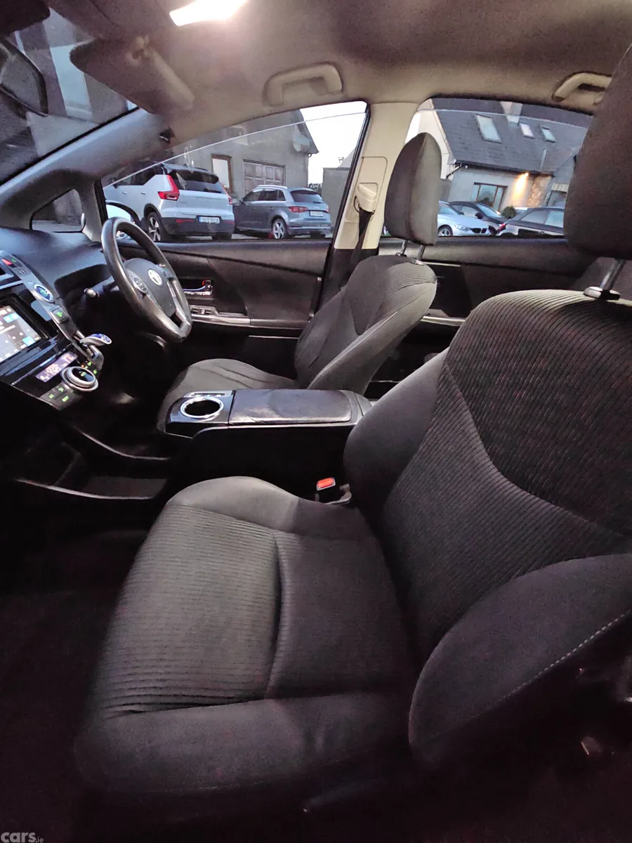 Toyota Prius Hatchback, Petrol Hybrid, 2018, Silver