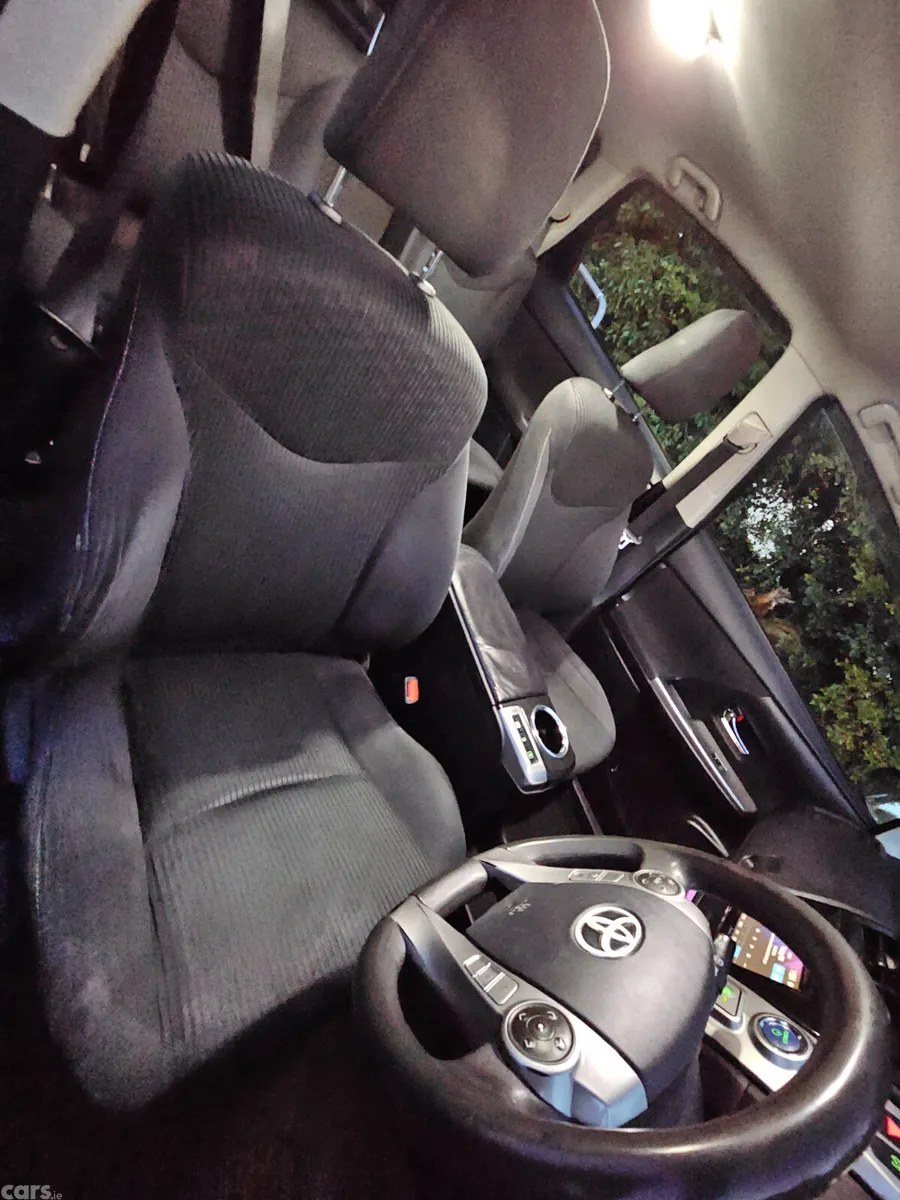 Toyota Prius Hatchback, Petrol Hybrid, 2018, Silver