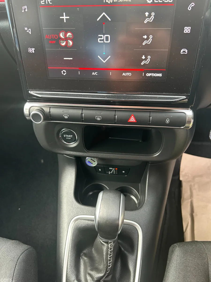Peugeot 208 Hatchback, Petrol, 2020, White