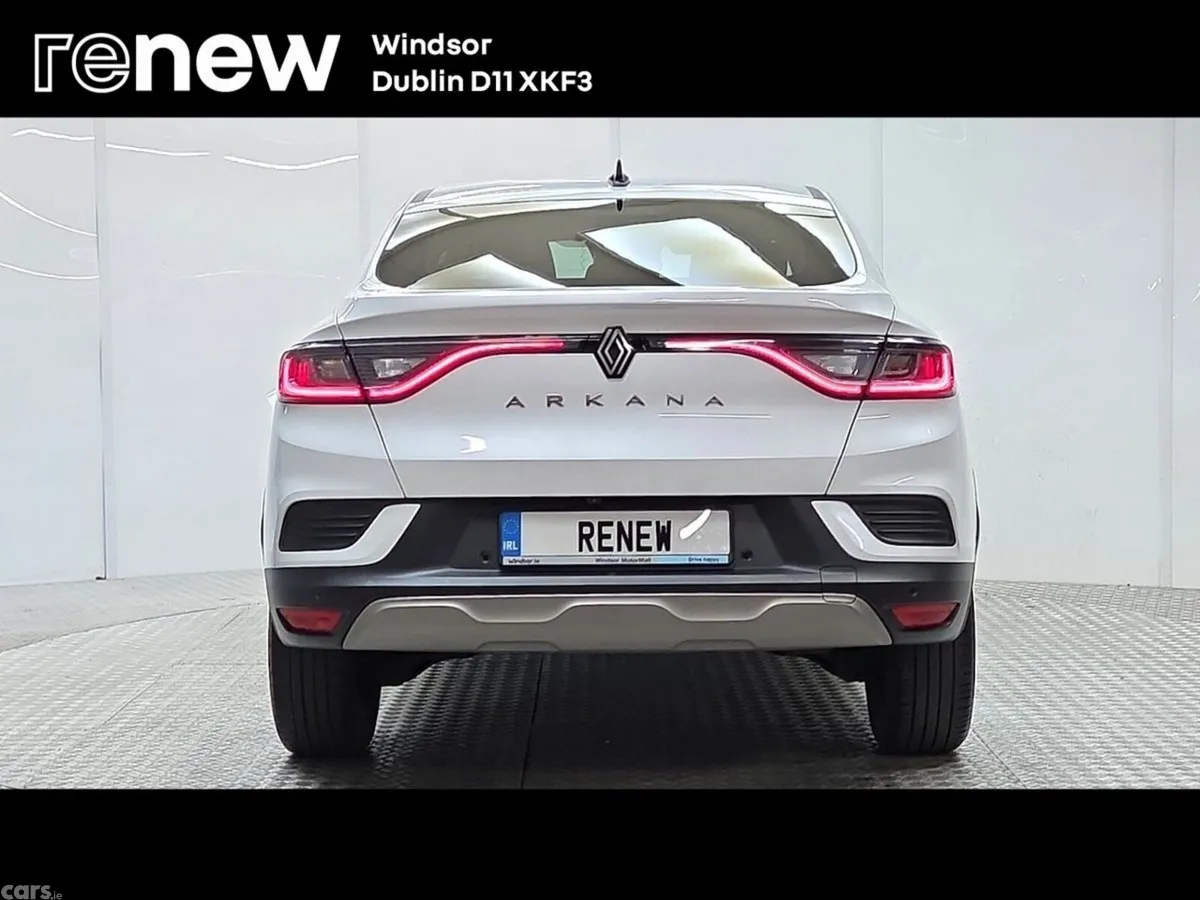 Renault Arkana Hatchback, Petrol Hybrid, 2025, White