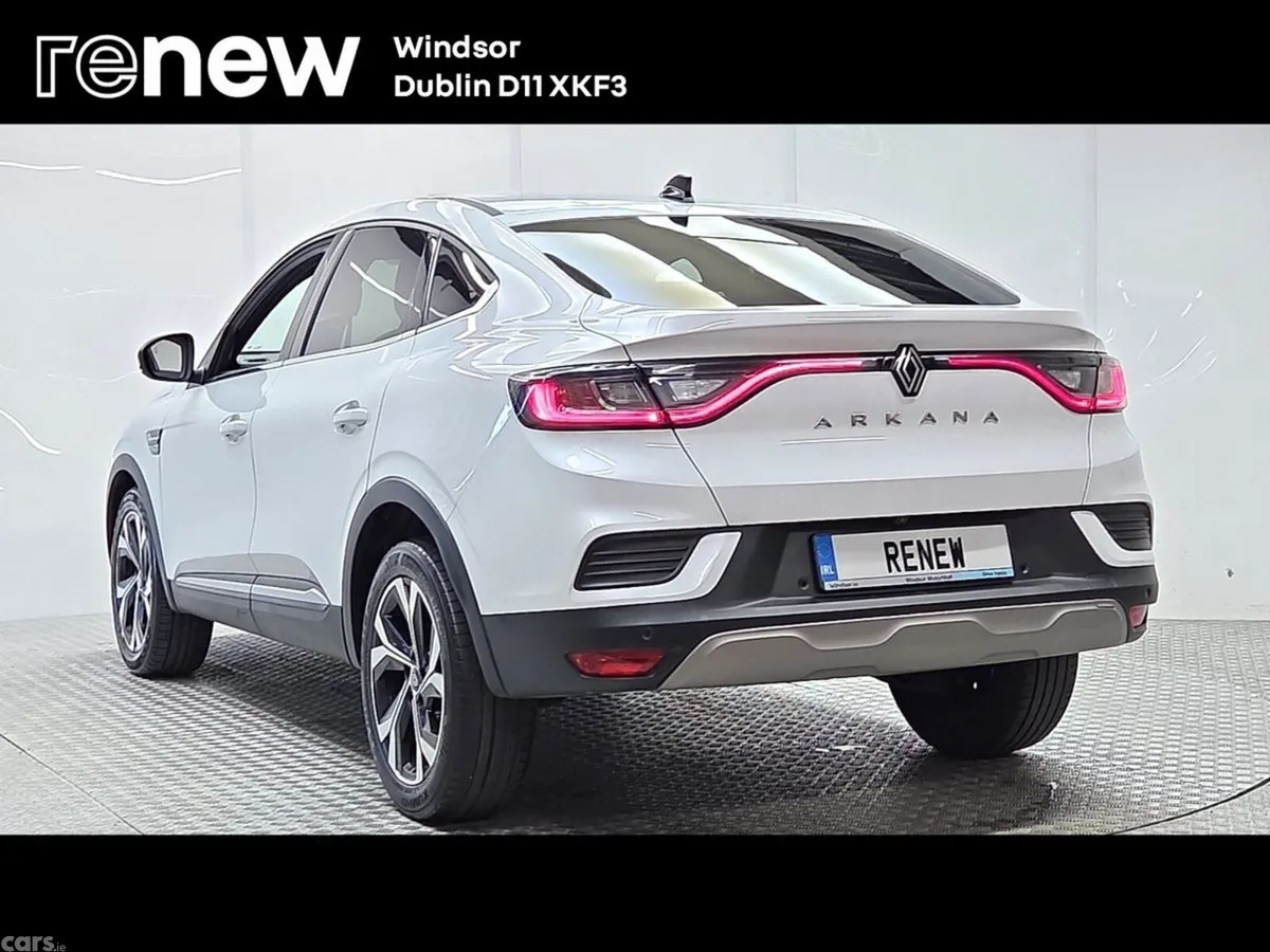 Renault Arkana Hatchback, Petrol Hybrid, 2025, White