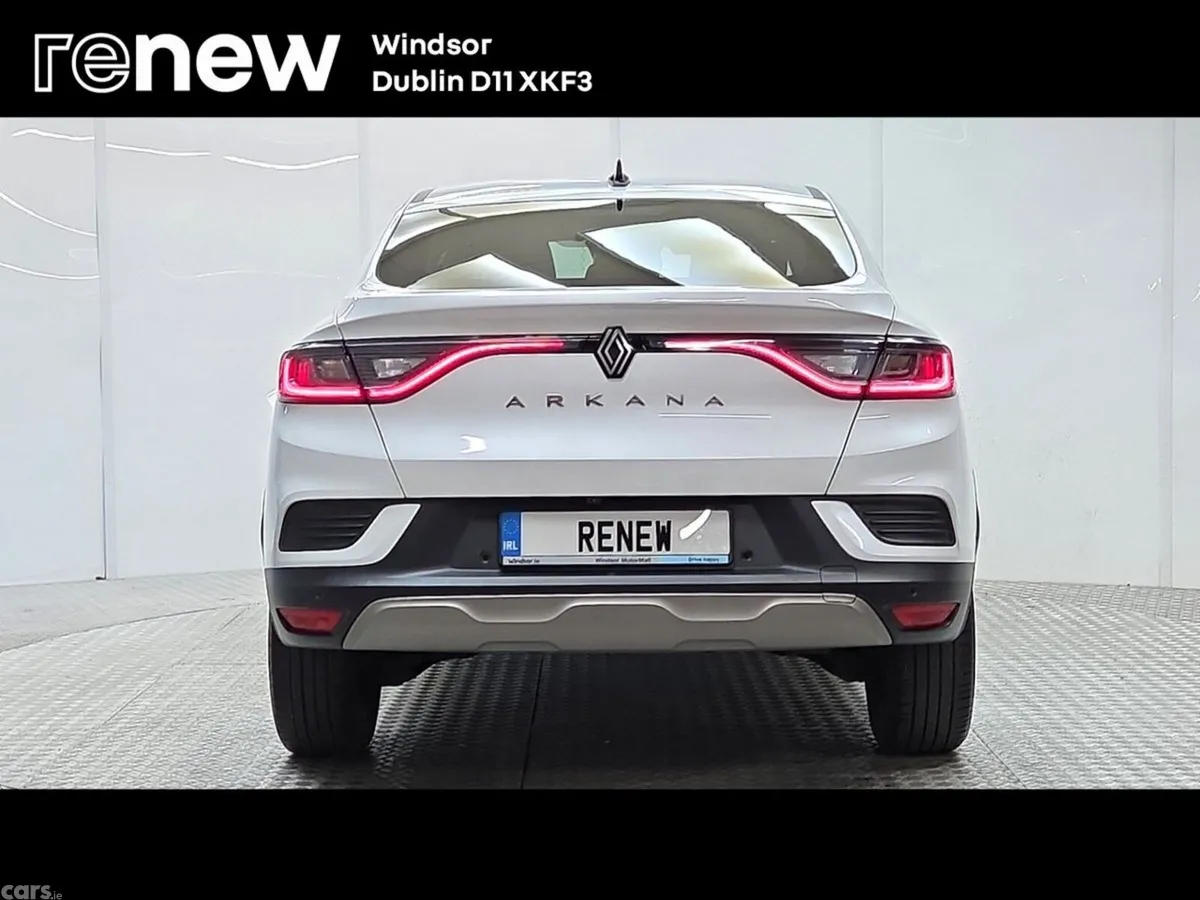 Renault Arkana Hatchback, Petrol Hybrid, 2025, White