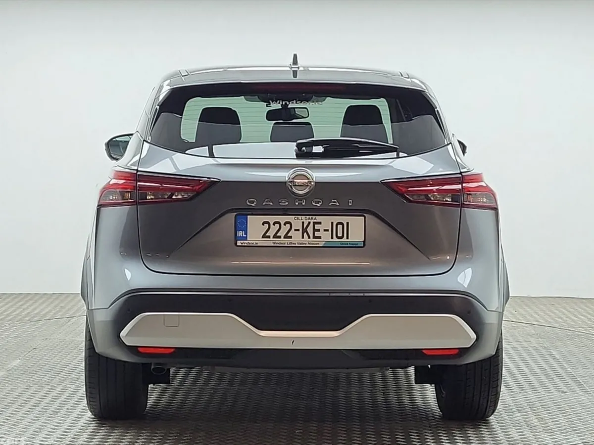 Nissan Qashqai MPV, Petrol, 2022, Grey