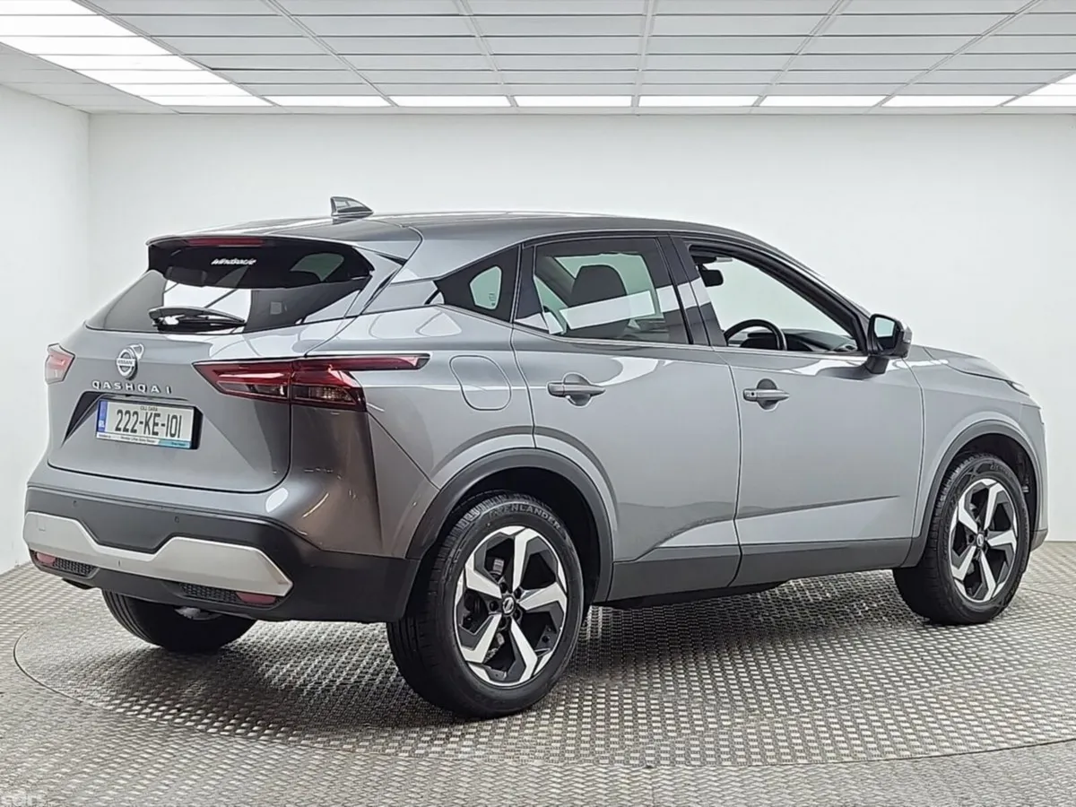 Nissan Qashqai MPV, Petrol, 2022, Grey