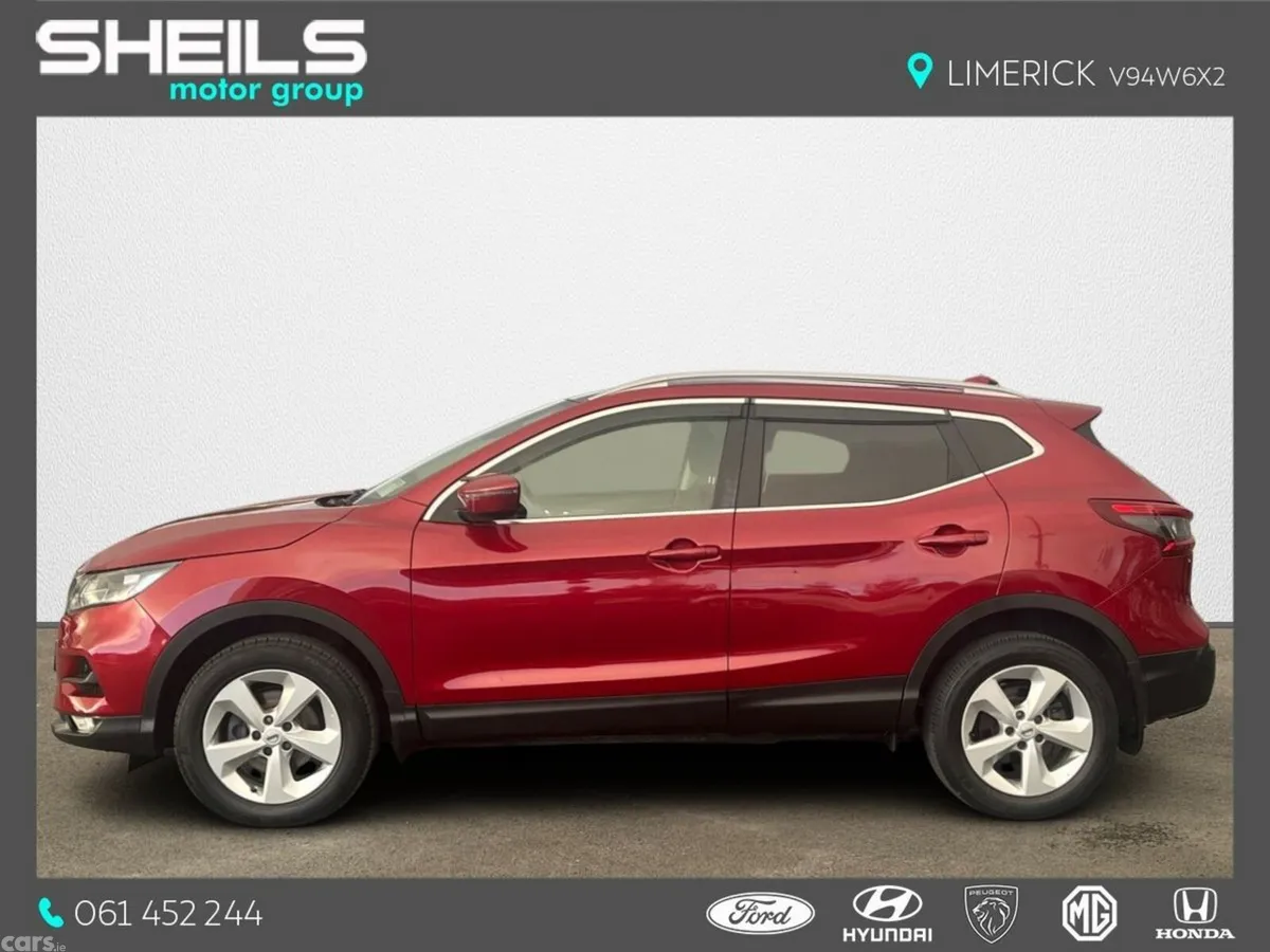 Nissan Qashqai MPV, Petrol, 2018, Red
