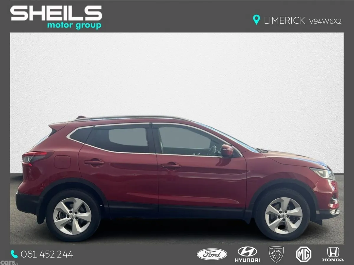 Nissan Qashqai MPV, Petrol, 2018, Red