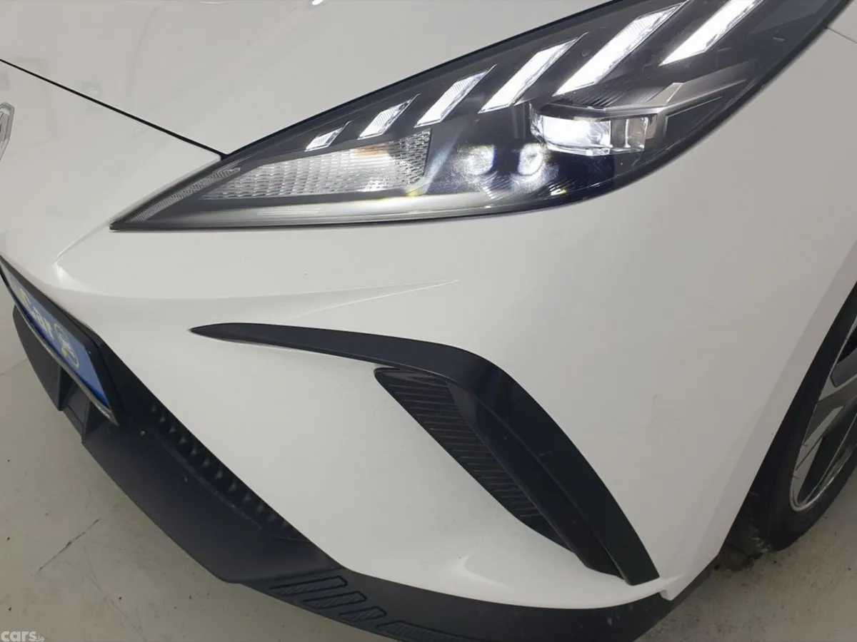 MG MG4 Hatchback, Electric, 2023, White