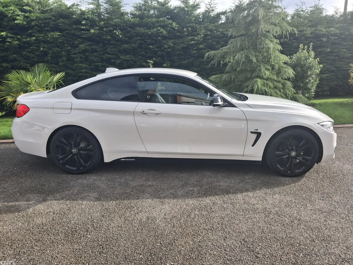 BMW 4-Series Coupe, Petrol, 2014, White