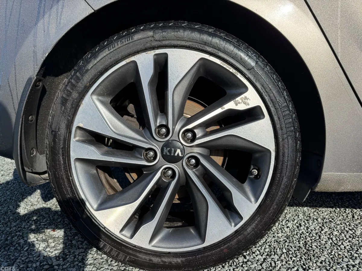 Kia Carens MPV, Diesel, 2017, Grey