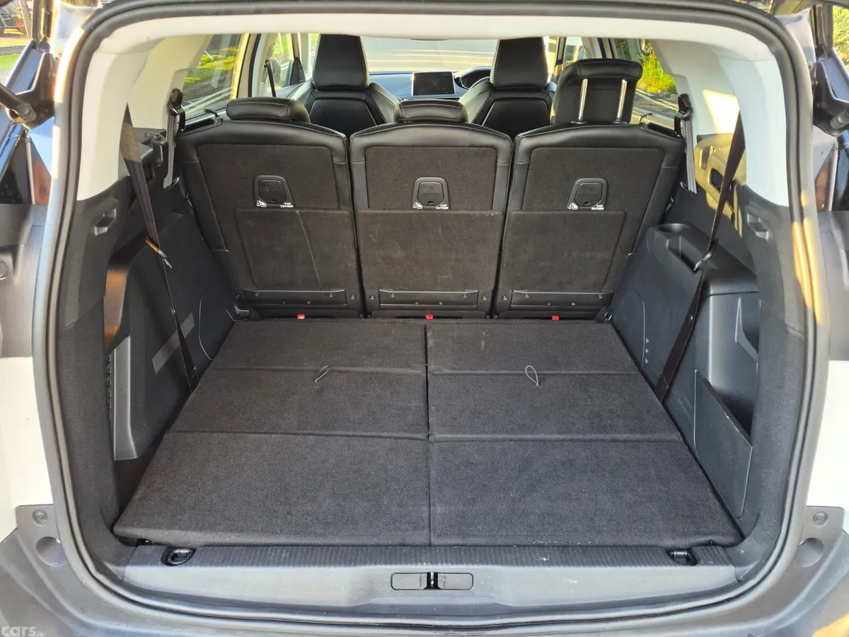 Peugeot 5008 MPV, Diesel, 2020, White
