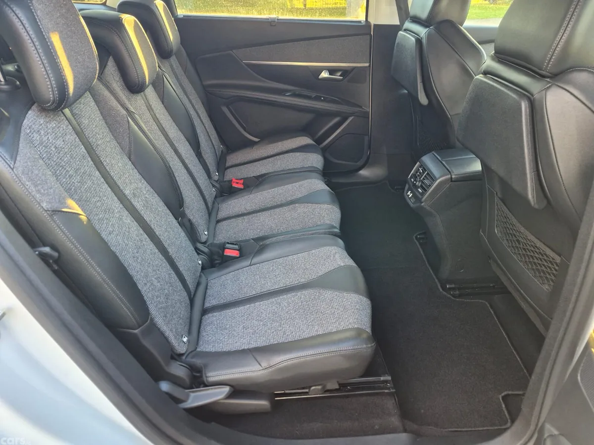 Peugeot 5008 MPV, Diesel, 2020, White