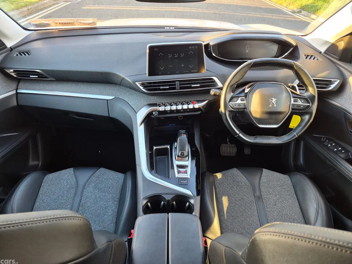 Peugeot 5008 MPV, Diesel, 2020, White