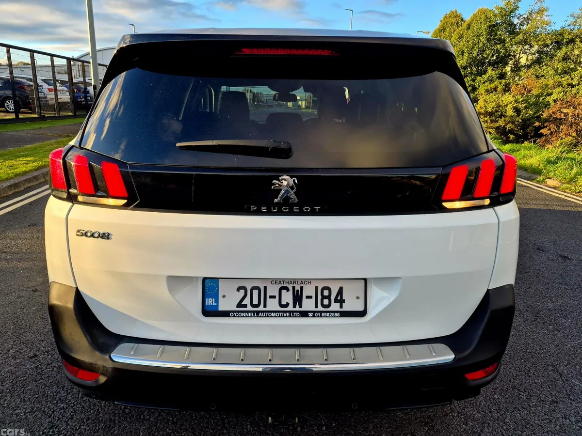 Peugeot 5008 MPV, Diesel, 2020, White