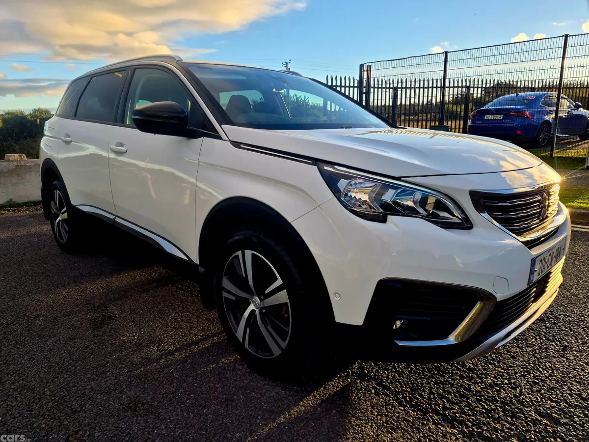 Peugeot 5008 MPV, Diesel, 2020, White