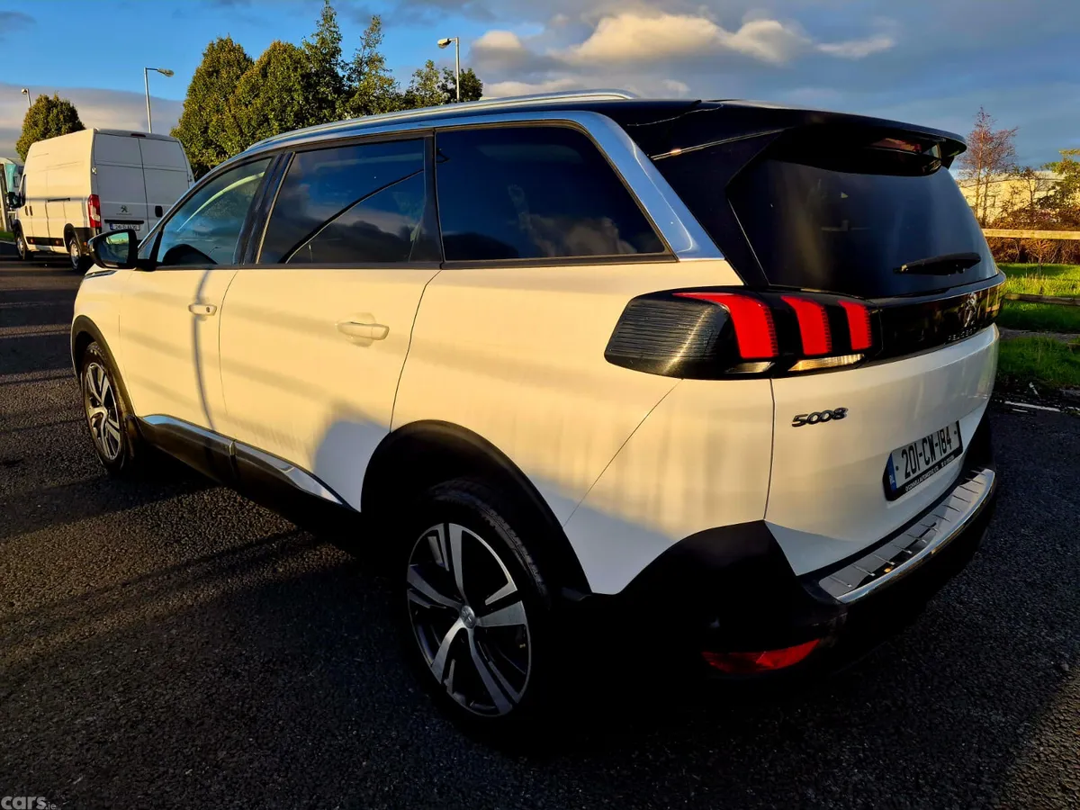 Peugeot 5008 MPV, Diesel, 2020, White