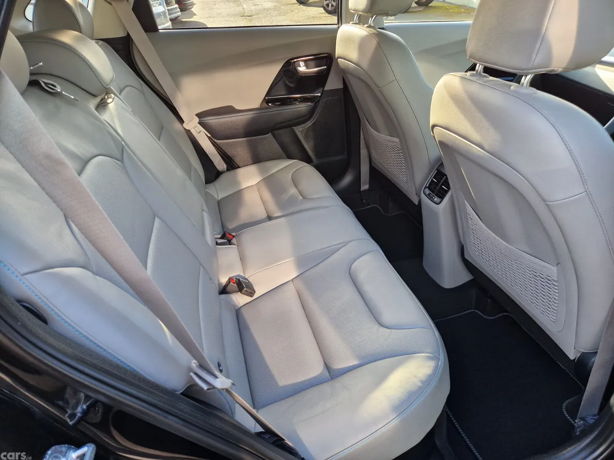 Kia Niro SUV, Petrol Plug-in Hybrid, 2021, Black