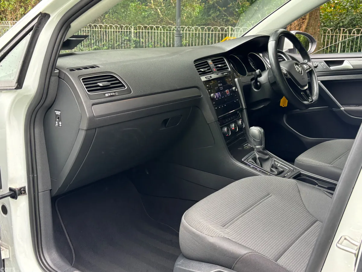 Volkswagen Golf Hatchback, Diesel, 2019, White