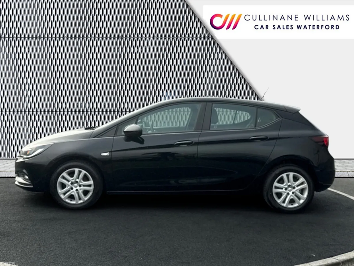 Opel Astra Hatchback, Diesel, 2018, Black