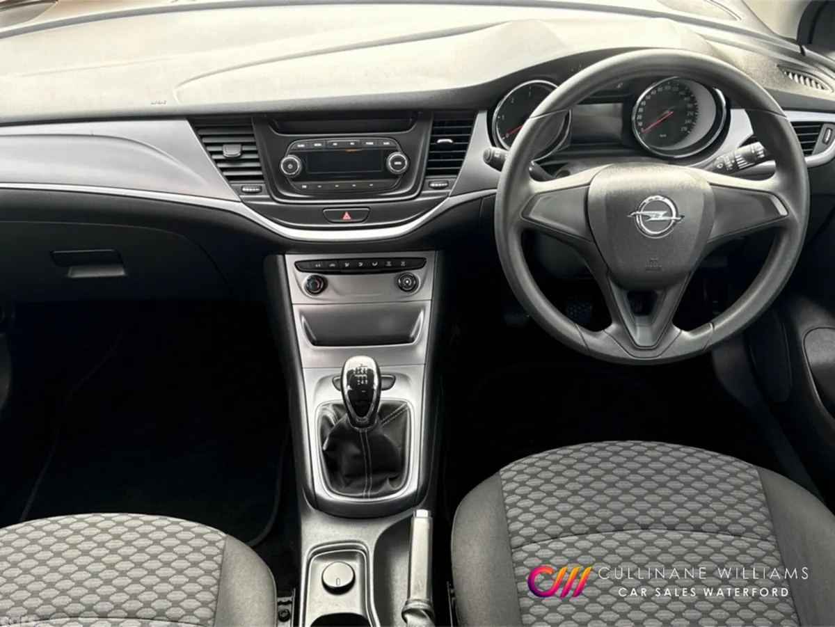 Opel Astra Hatchback, Diesel, 2018, Black
