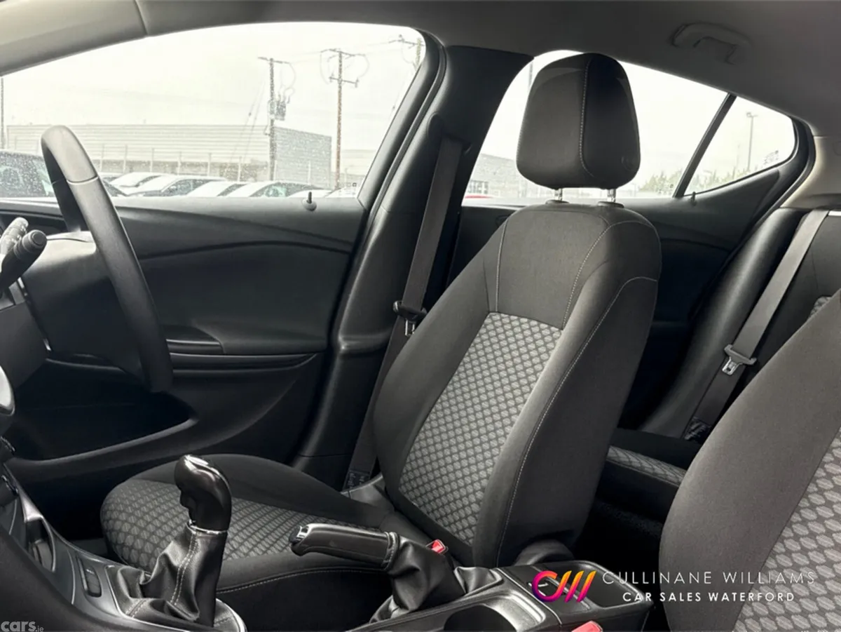 Opel Astra Hatchback, Diesel, 2018, Black