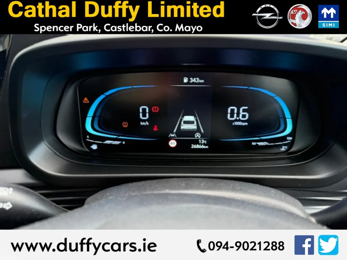 Hyundai i20 Hatchback, Petrol, 2024, White