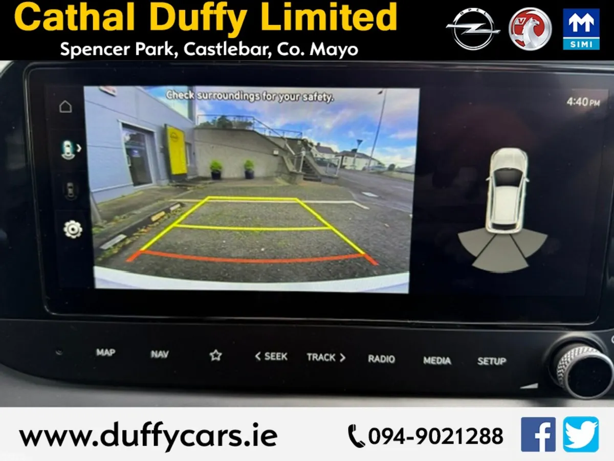 Hyundai i20 Hatchback, Petrol, 2024, White