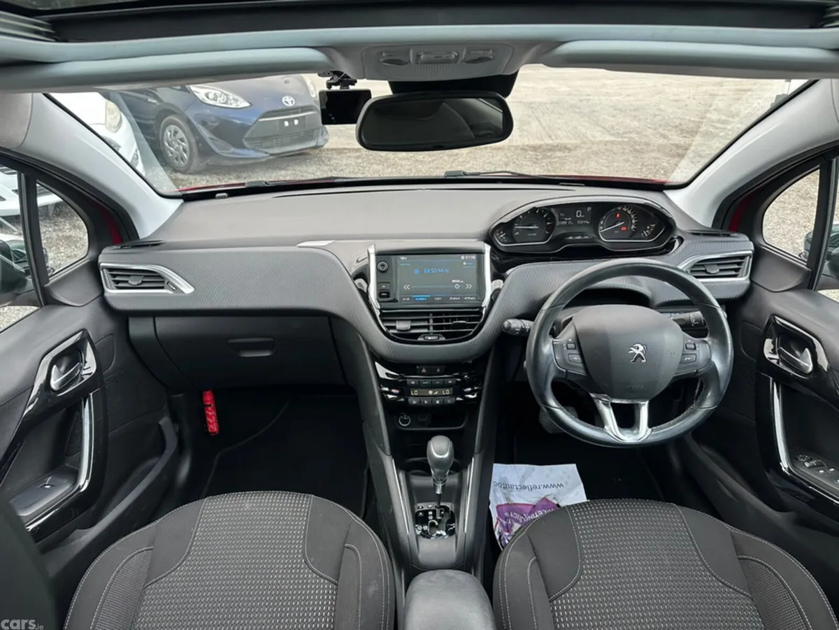 Peugeot 208 Hatchback, Petrol, 2017, Red