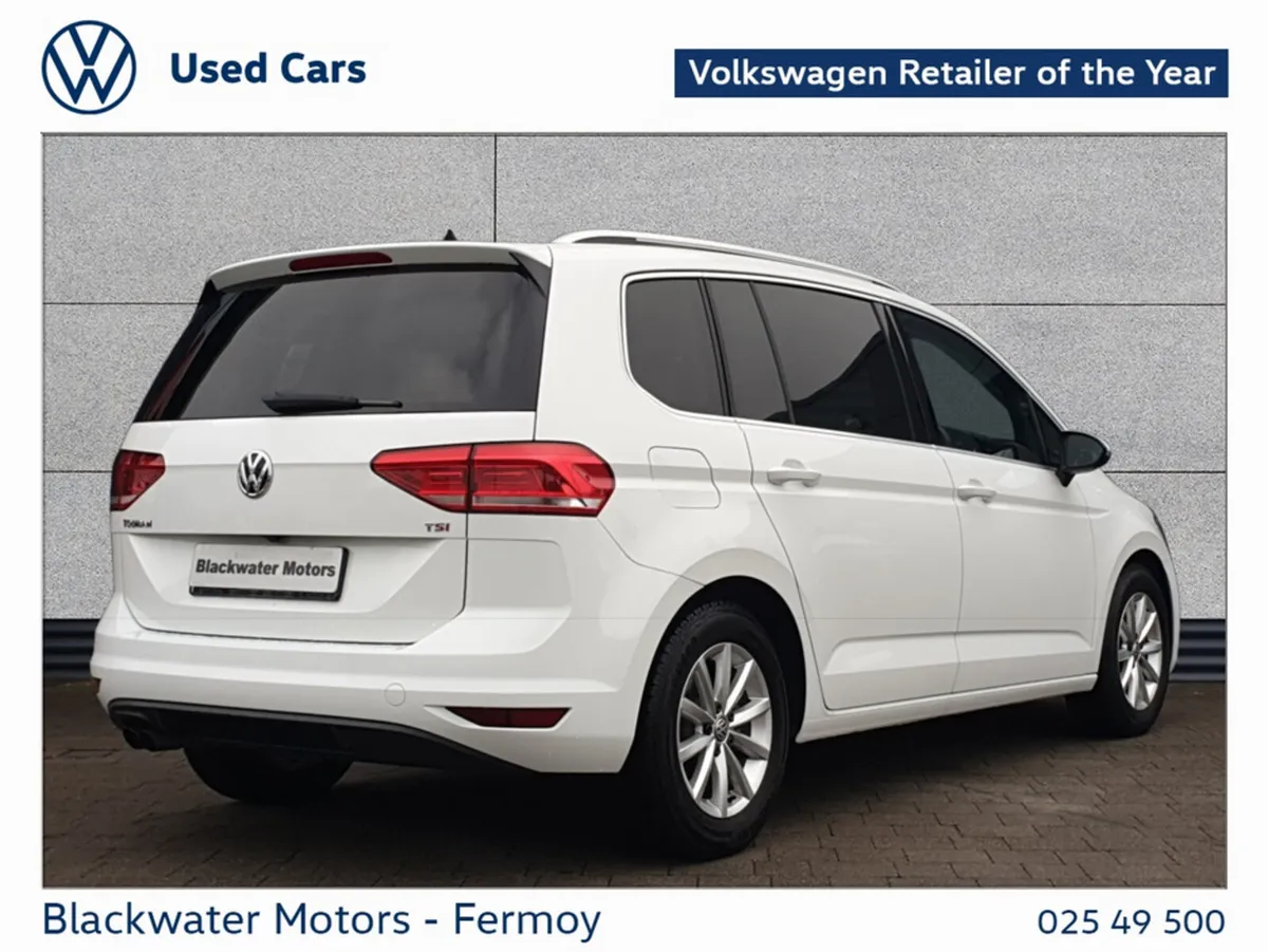 Volkswagen Touran Hatchback, Petrol, 2017, White