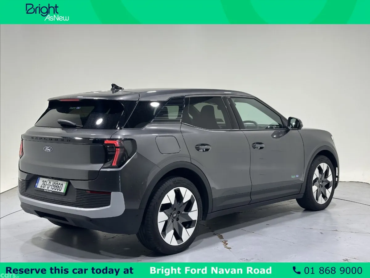 Ford Explorer MPV, Electric, 2026, Grey