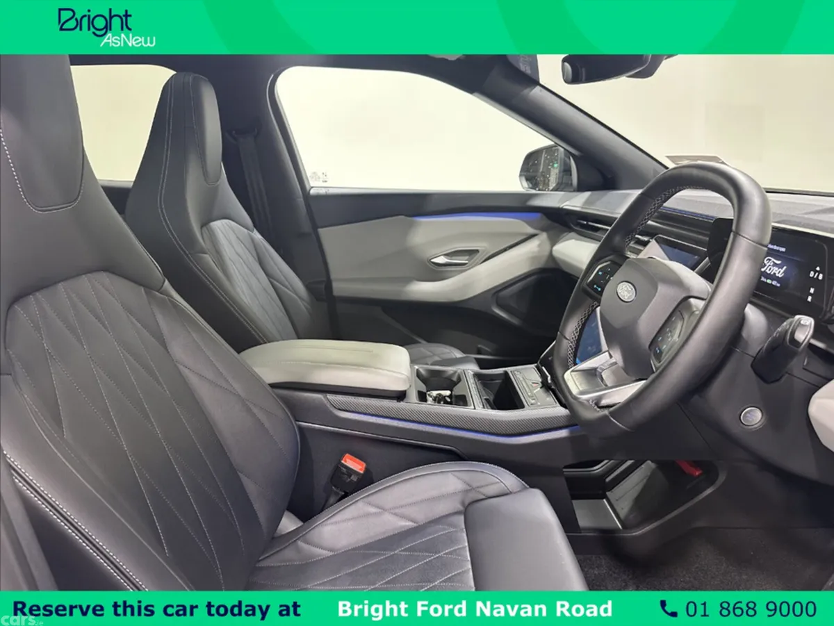 Ford Explorer MPV, Electric, 2026, Grey