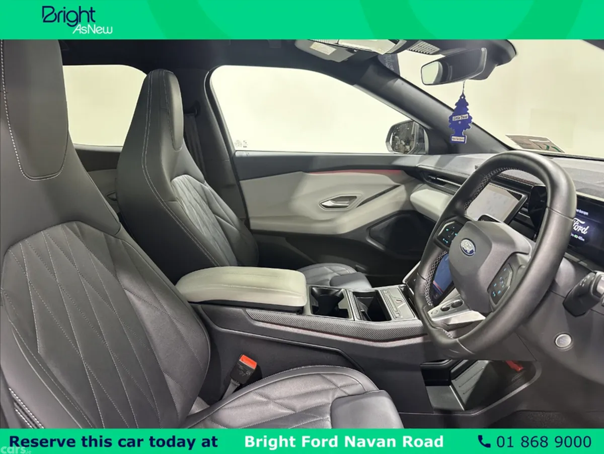 Ford Capri MPV, Electric, 2026, Grey