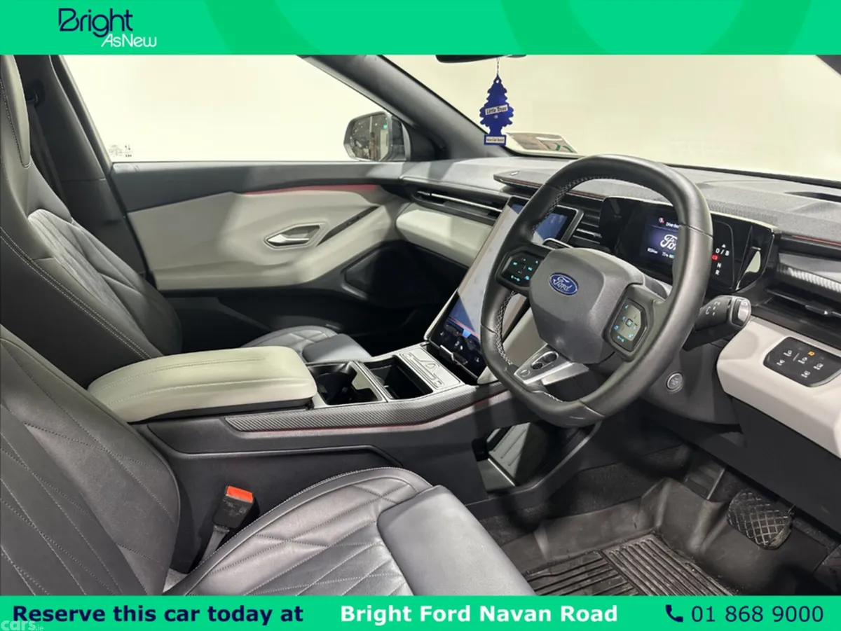 Ford Capri MPV, Electric, 2026, Grey