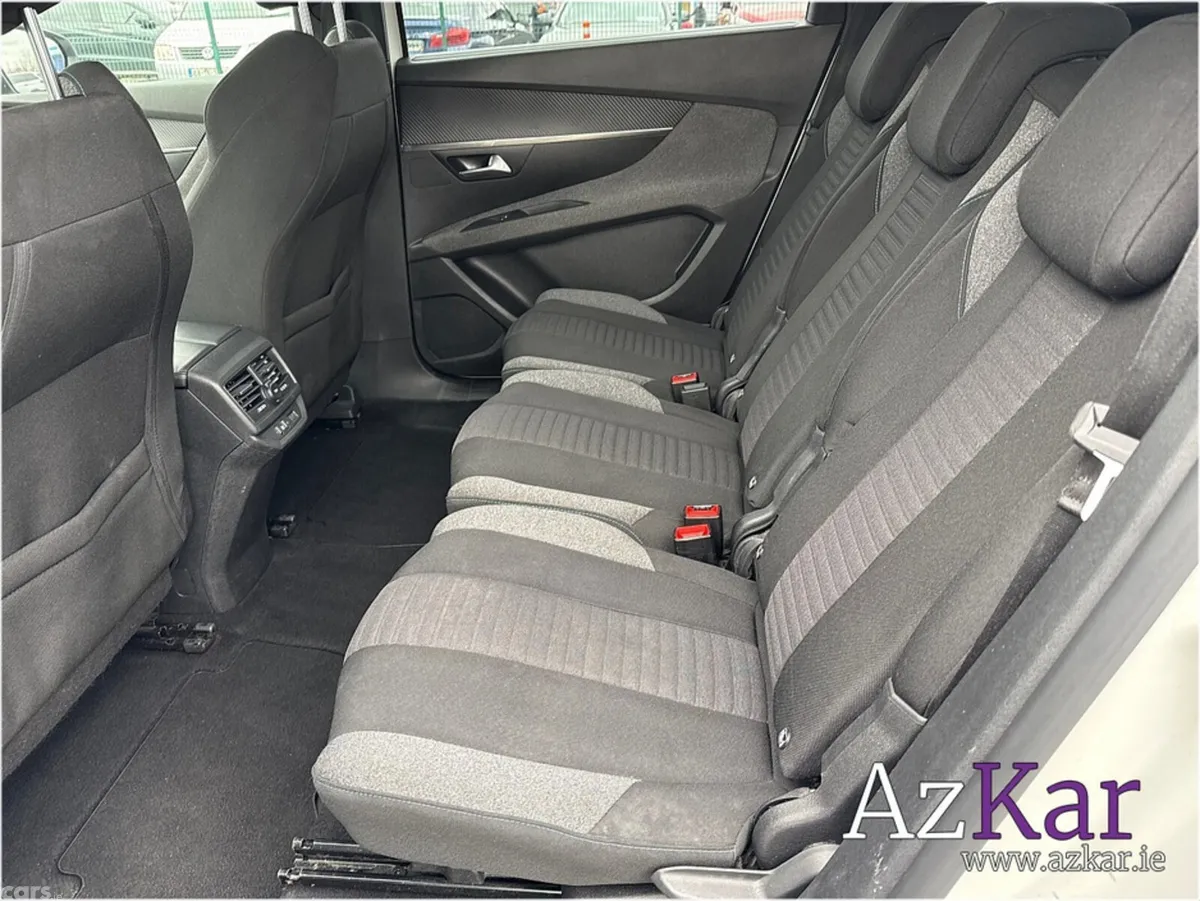 Peugeot 5008 MPV, Diesel, 2023, White