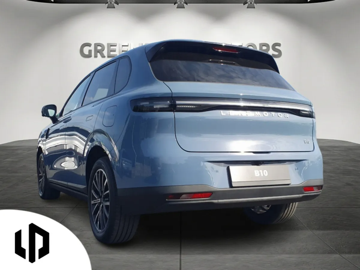 Leapmotor B10 SUV, Petrol Plug-in Hybrid, 2027, Blue
