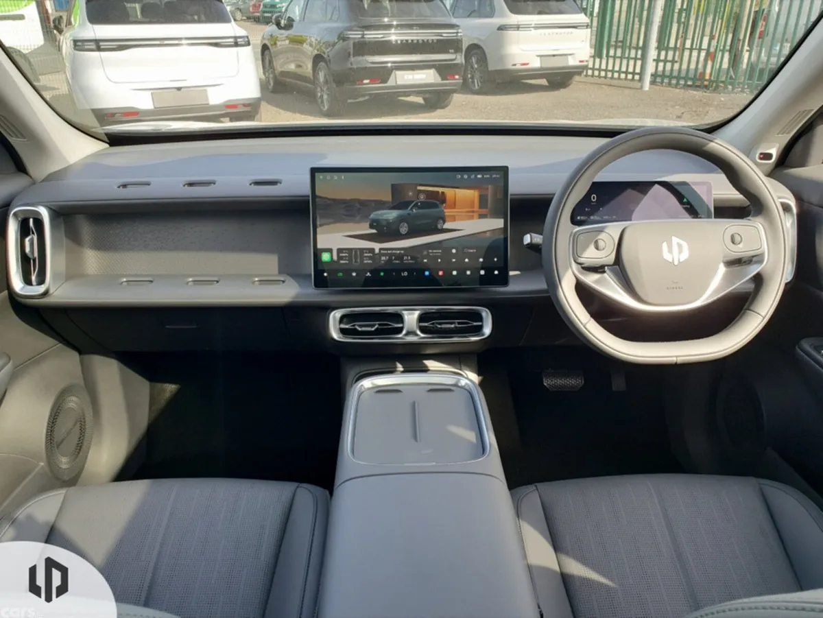 Leapmotor B10 SUV, Petrol Plug-in Hybrid, 2027, Blue