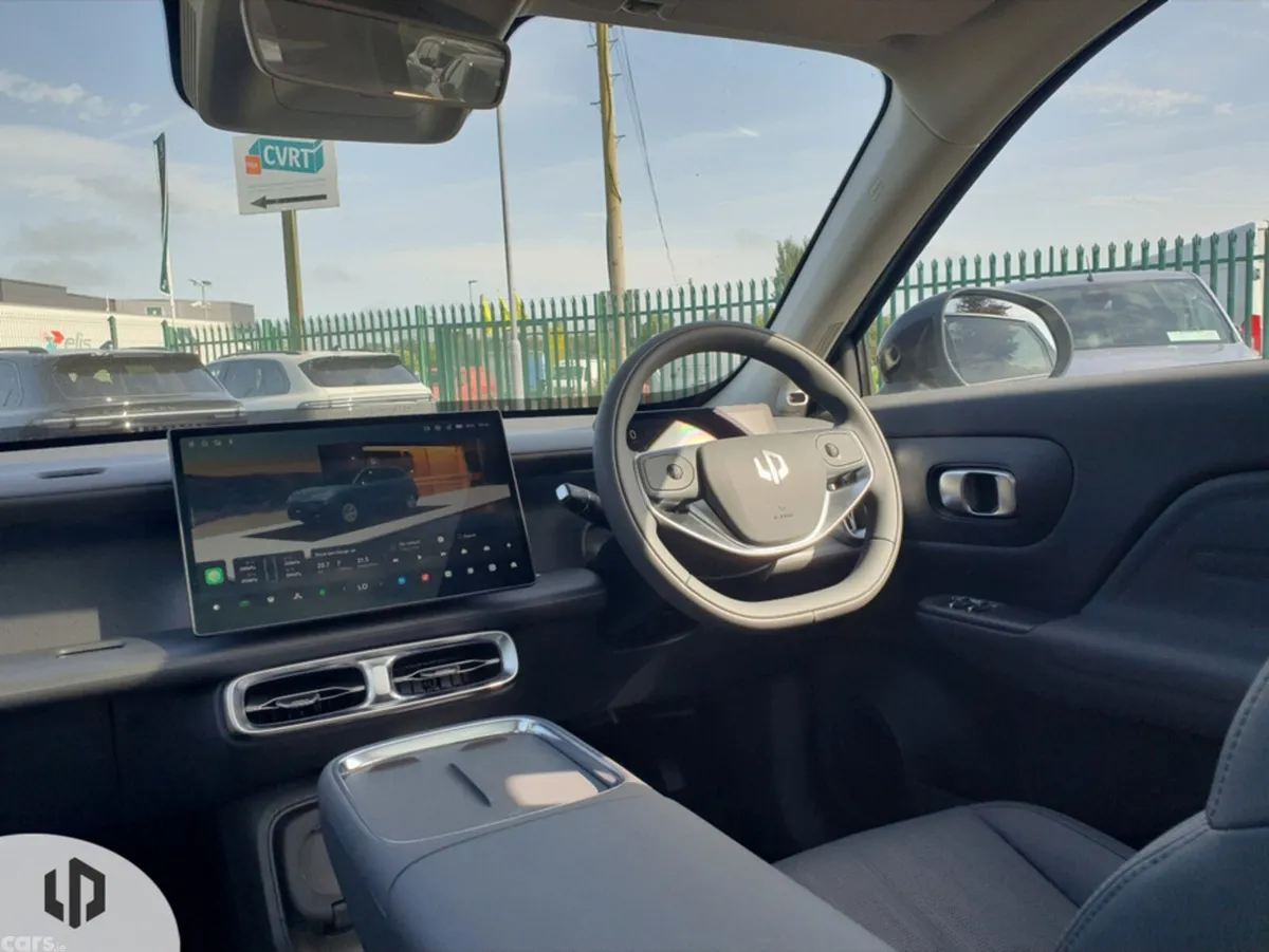 Leapmotor B10 SUV, Petrol Plug-in Hybrid, 2027, Blue